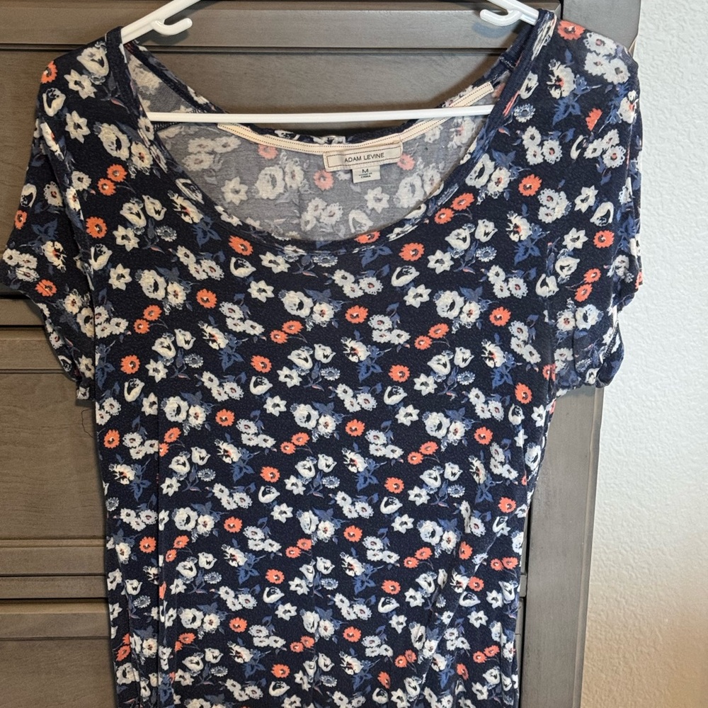 Adam Levine Collection Navy Floral Short Sleeve Tee